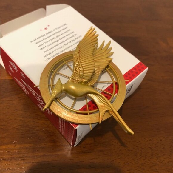 Hallmark 2013 Hunger Games Catching Fire Mockingjay Ornament - Picture 8 of 13